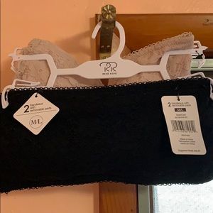 Strapless bras with padding